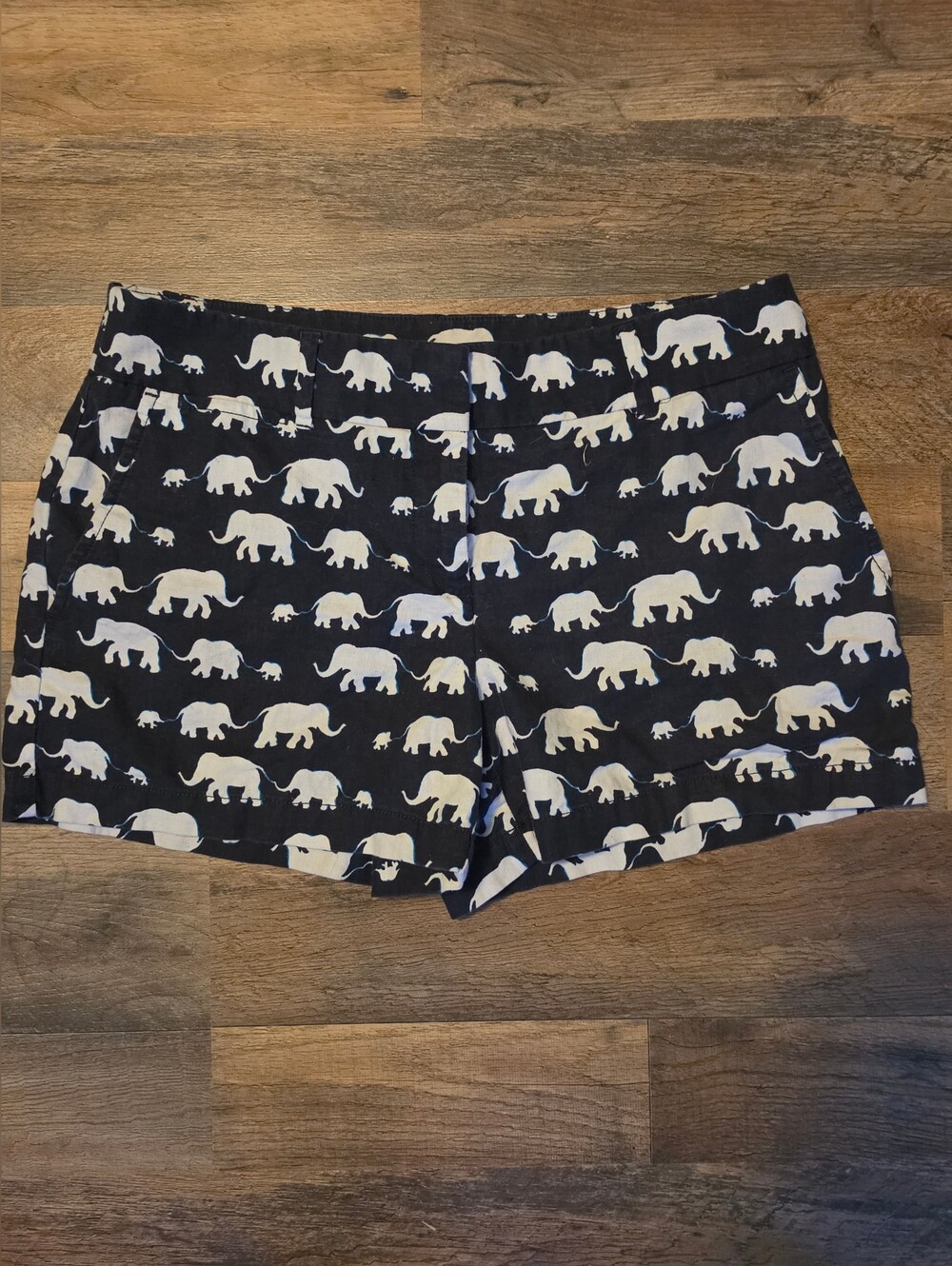 LOFT The Riviera Shorts Novelty Elephant Print - Navy Blue / White